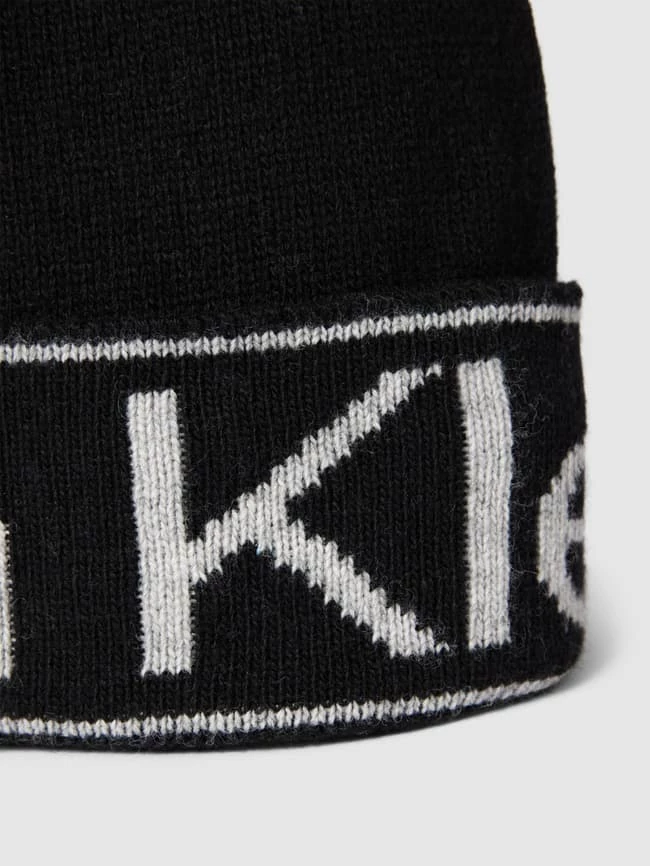 CK Calvin Klein Beanie Mit Label-Detail Modell 'ECO REVERSO' - Schwarz 2 CK Calvin Klein Beanie Mit Label-Detail Modell 'ECO REVERSO' - Schwarz – Bild 2