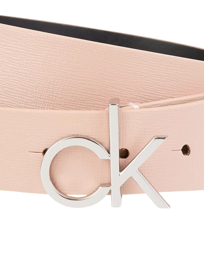 CK Calvin Klein Gürtel Mit Saffiano-Struktur - Altrosa 2 CK Calvin Klein Gürtel Mit Saffiano-Struktur - Altrosa – Bild 2